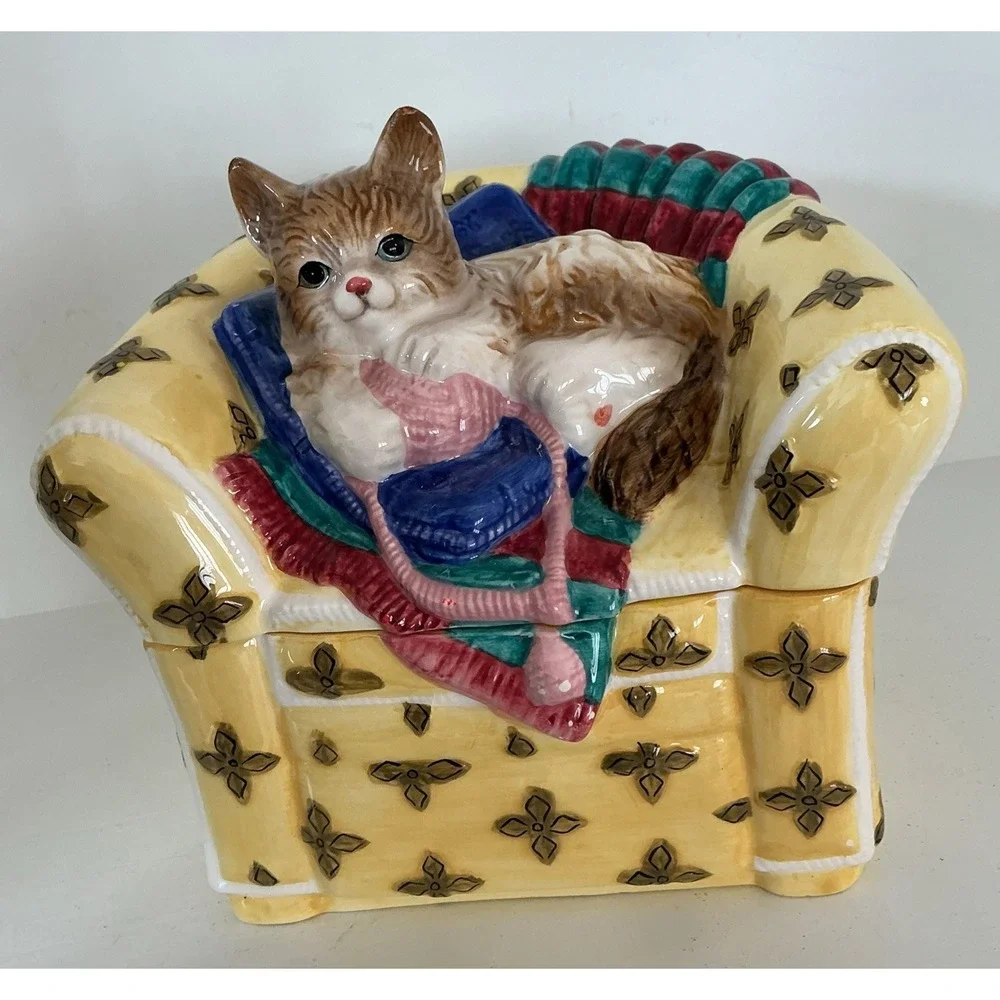 Vintage Persian Cat Seating On Overstuffed Chair Cookie Jar Grandma Cottagecore